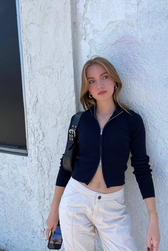 LAUREN ORLANDO – Instagram Photos 06/15/2023