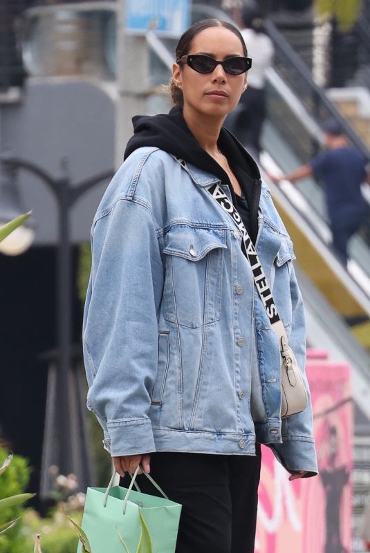 LEONA LEWIS Leaves WildFlora in Studio City 06/16/2023