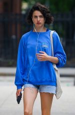 MARGARET QUALLEY Taking a Citi Bike in New York 06/26/2023