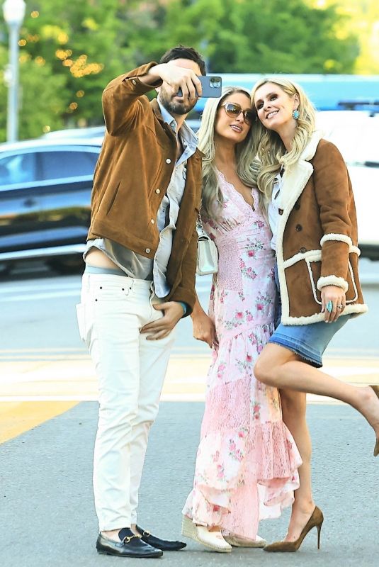 PARIS, NICKY and KATHY HILTON and LYLE and KIM RICHARDS at Whitney Davis Wedding in Aspen 06/23/2023