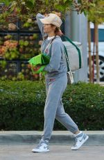 PAULA PATTON Shopping at Whole Foods in Malibu 06/13/2023