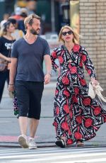 Pregnant CLAIRE DANES and Hugh Dancy Out Shopping in New York 06/27/2023