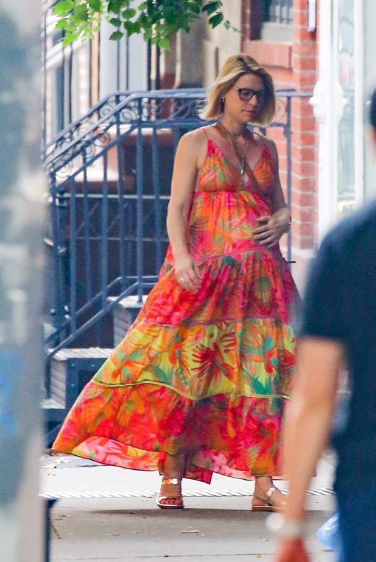 Pregnant CLAIRE DANES Out in New York 06/29/2023