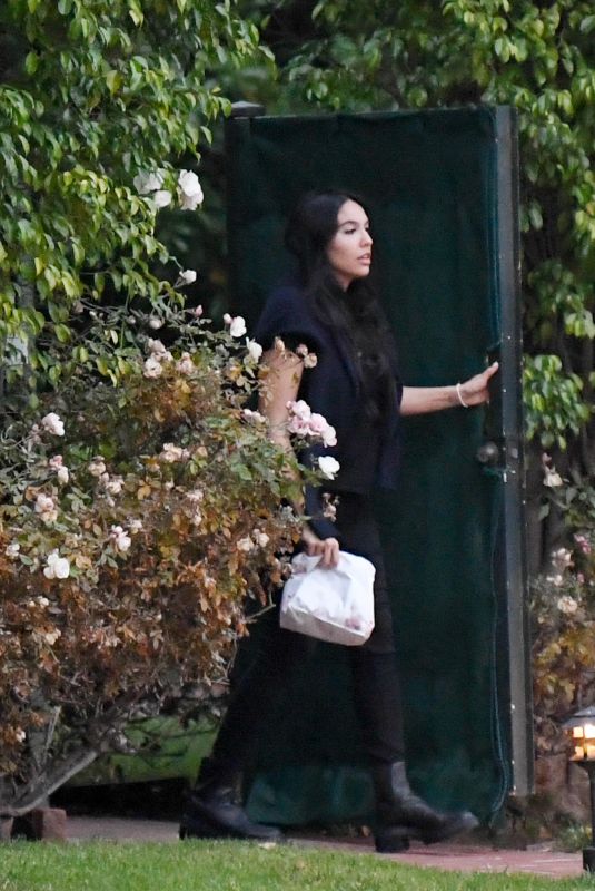 Pregnant NOOR ALFALLAH Out in Los Angeles 06/13/2023