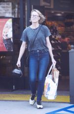 ROBIN WRIGHT Picking up a Chicken for Dinner in Los Angeles 05/30/2023