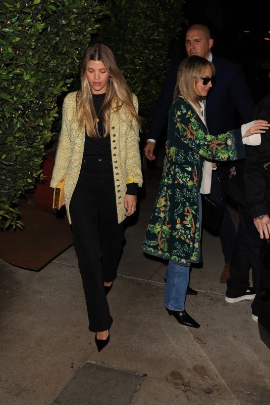 SOFIA and NICOLE RICHIE Out for Dinner in Santa Monica 06/22/2023