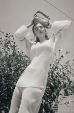SOPHIE NELISSE for Content Mode, June 2023