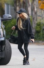 STACY FERGIE FERGUSON Visit a Local Studio in Santa Monica 06/19/2023