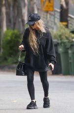 STACY FERGIE FERGUSON Visit a Local Studio in Santa Monica 06/19/2023