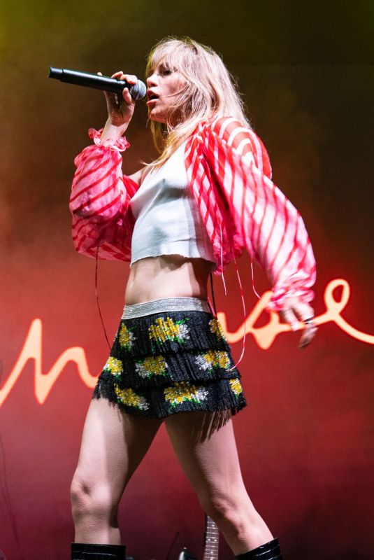SUKI WATERHOUSE Performs at 2023 Bonnaroo Music & Arts Festival in Manchester, Tennessee 06/15/2023