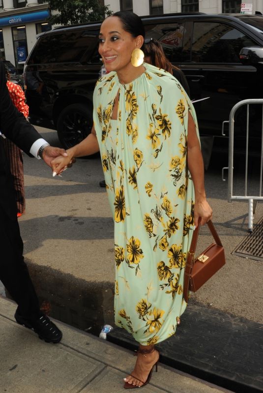 TRACEE ELLIS ROSS Arrives at Cold Copy Premiere at Tribeca Film Festival in New York 06/11/2023
