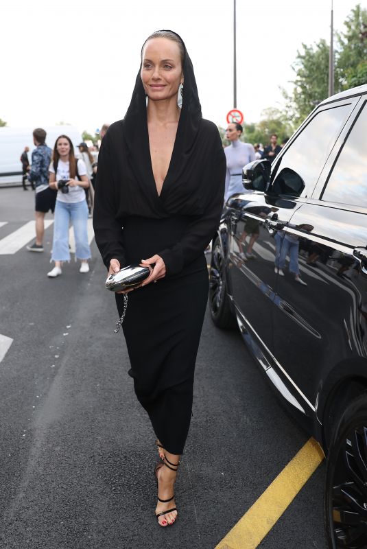 AMBER VALLETTA Leaves Alaia Show at Haute Couture Week in Paris 07/02/2023