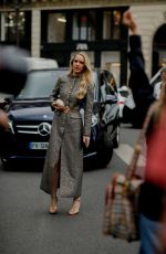 ANA LIVEIRES Arrives at Stephane Rolland Fall/winter 23/24 Haute Couture Show in Paris 07/04/2023