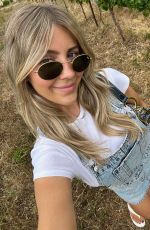 BEATRICE BOUCHARD - Instagram Photos 07/03/2023