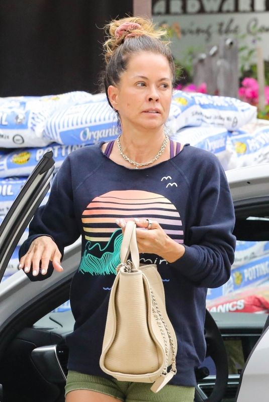 BROOKE BURKE Shopping at a Hardware Store in Malibu 07/09/2023