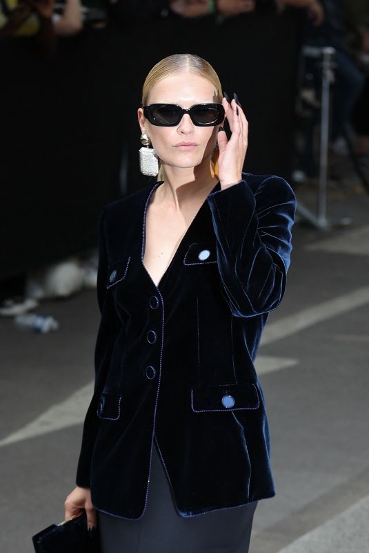 CAMILLE RAZAT Arrives for at Giorgio Armani Prive Haute Couture Show at Paris Fashion Week 07/04/2023