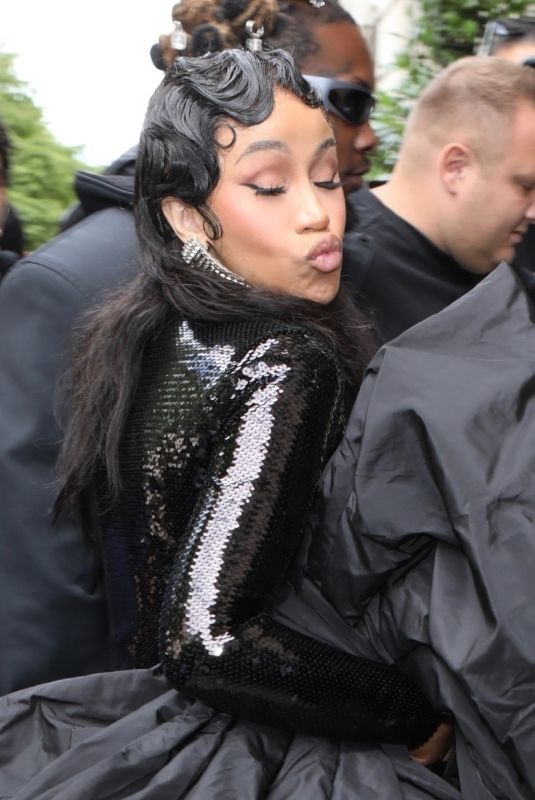 CARDI B Arrives at Her Hotel in Paris 07/05/2023