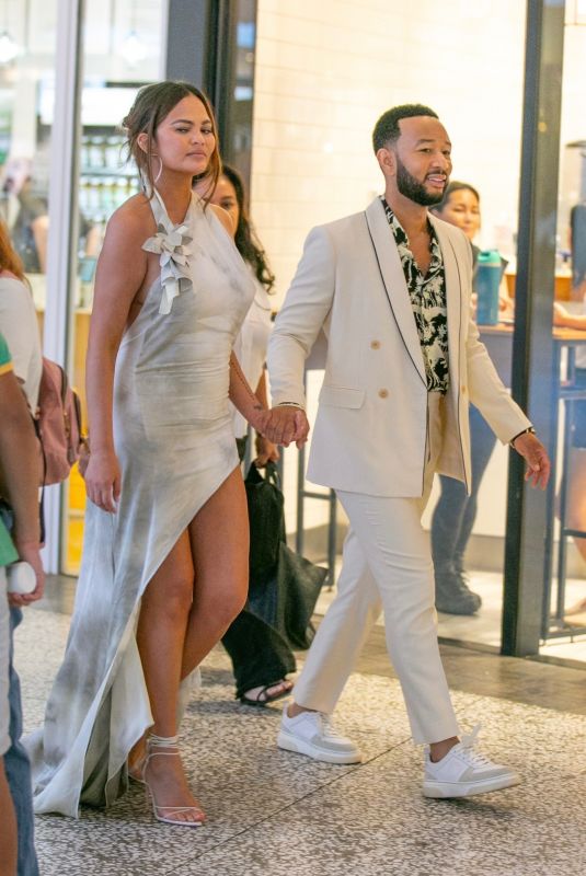 CHRISSY TEIGEN Arrives at John