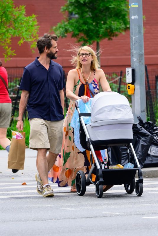 CLAIRE DANES and Hugh Dancy Out with Their Newborn in New York 07/10/2023