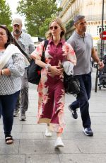 EMILY BLUNT at Gare Du Nord Station in Paris 07/12/2023