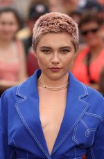 FLORENCE PUGH at Oppenheimer Premiere Photocall at Trafalgar Square in London 07/12/2023