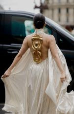 GESSICA KAYNE Arrives at Stephane Rolland Fall/winter 23/24 Haute Couture Show in Paris 07/04/2023
