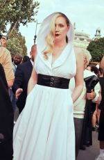 GWENDOLIN CHRISTIE Arrives at Azzedine Alaia Show in Paris 07/02/2023
