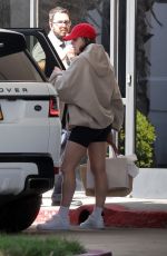 HAILEE STEINFELD Returns from Vacation in Cabo 07/06/2023