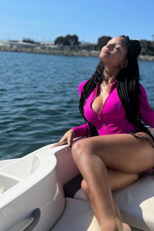HALLE BAILEY - Instagram Photos 07/16/2023