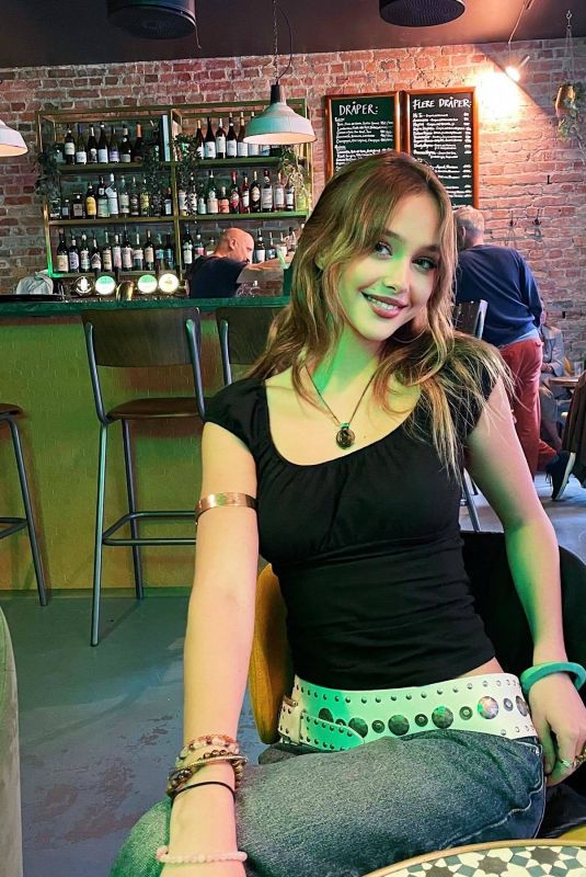HAVANNA WINTER - Instagram Photos 07/30/2023