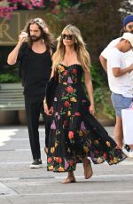 HEIDI KLUM and Tom Kaulitz Out Shopping in Paris 07/03/2023