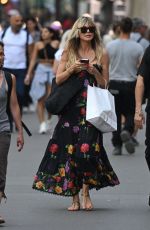HEIDI KLUM and Tom Kaulitz Out Shopping in Paris 07/03/2023