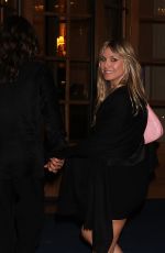 HEIDI KLUM Arrives at Hotel Ritz in Paris 07/02/2023