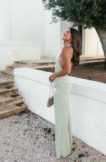 HELEN OWEN - Instagram Photos 07/02/2023
