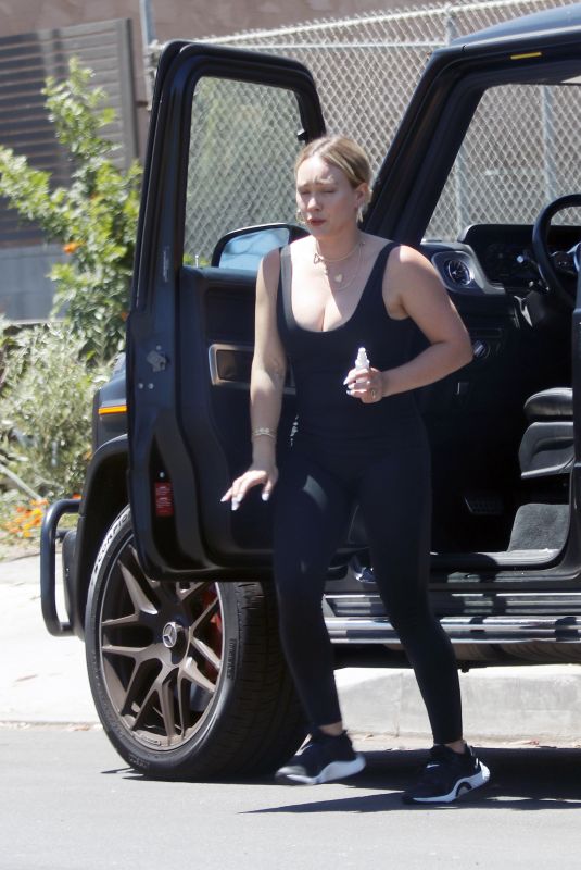 HILARY DUFF Heading to a Park After a Workout in Los Angeles 07/14/2023