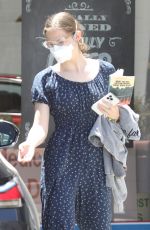 JENNIFER GARNER and VIOLET AFFLECK at a Pharmacy in Brentwood 07/10/2023