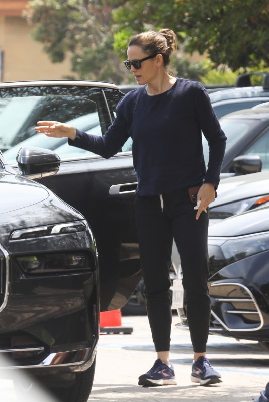 JENNIFER GARNER Arrives at Soho House in Malibu 07/23/2023