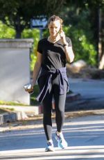 JENNIFER GARNER Out and About in Brentwood 07/30/2023