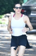 JENNIFER GARNER Out Jogging in Santa Monica 07/17/2023