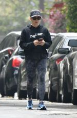 JENNIFER GARNER Out on Morning Walk in Brentwood 07/22/2023