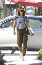 JENNIFER GARNER Out Shopping in Brentwood 07/25/2023