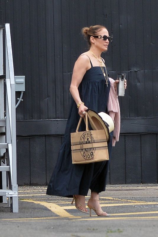JENNIFER LOPEZ Arrives at Heliport in New York 07/02/2023