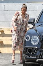 JENNIFER LOPEZ Arrives at Kohler Store in Los Angeles 06/29/2023