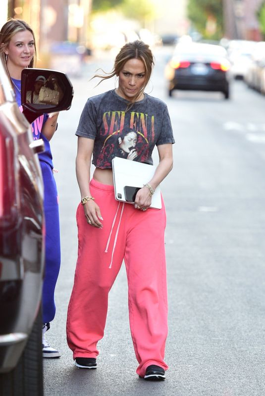 JENNIFER LOPEZ Leaves a Gym in Los Angeles 07/20/2023