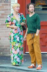 JOCELYN TOWNE and Simon Helberg Out for Lunch in Los Feliz 07/18/2023