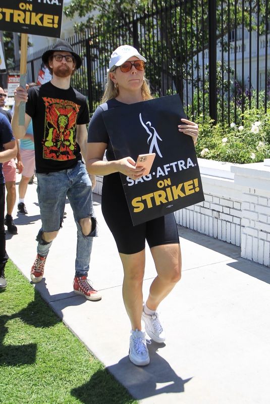 JUNE DIANE RAPHAEL Supports SAG-AFTRA Strike at Netflix in Hollywood 07/14/2023