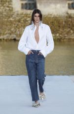 KAIA GERBER Walks Runway at Valentino Haute Couture Fall/winter 2023/2024 Show in Paris 07/05/2023
