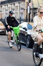 KATE HUDSON and Danny Fujikawa and STELLA MCCARTNEY and Alasdhair Willis Out in Notting Hill 07/06/2023