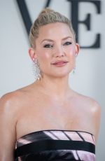 KATE HUDSON at Giorgio Armani Prive Haute Couture Fall/winter 23/24 Show in Paris 07/04/2023