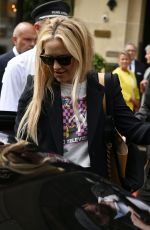 KATE HUDSON Leaves Her Hotel in Paris 07/05/2023